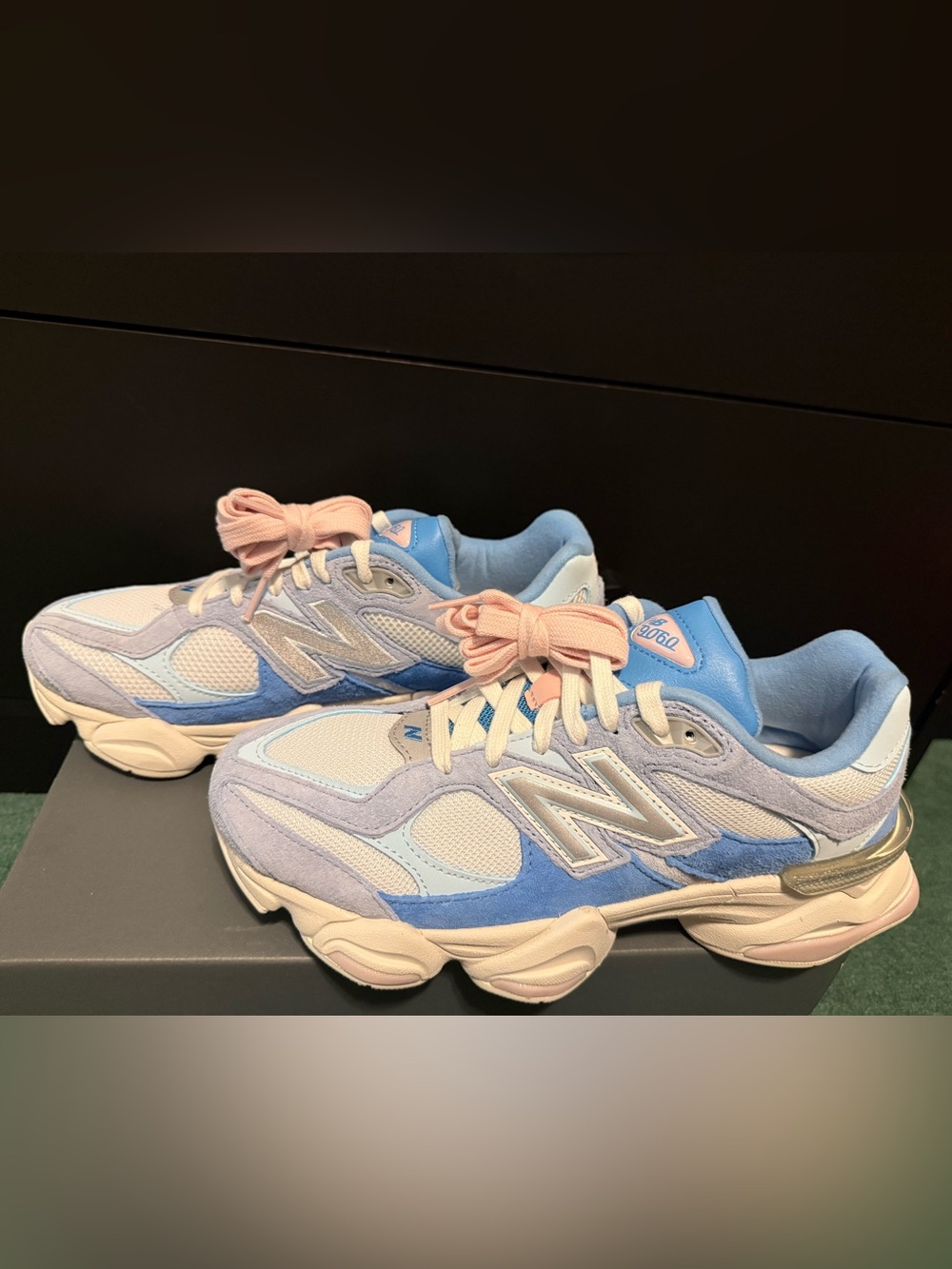 New Balance 9060 - Picture 2 of 4